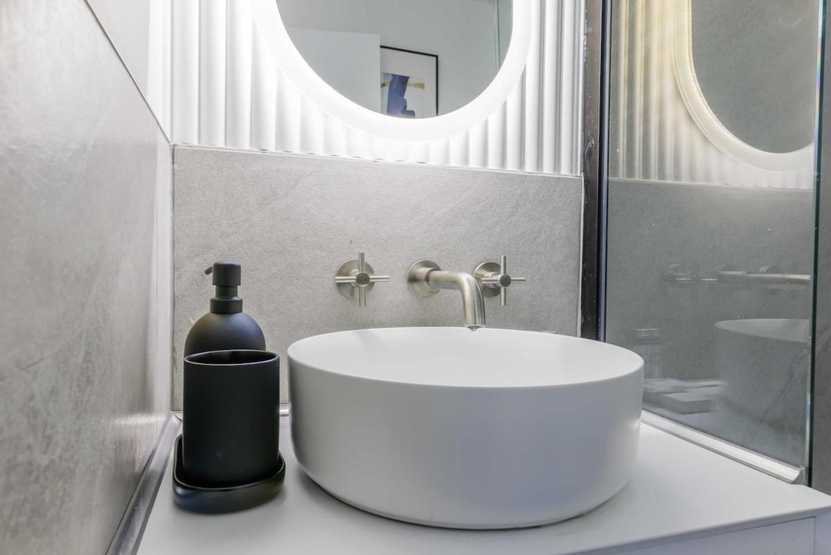 Cozy For 2 People - Place De La Republique * Parijs